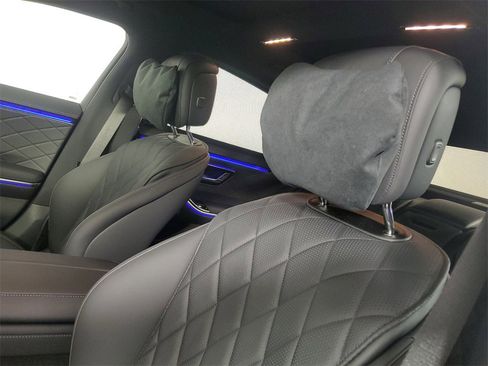 Used 2025 Mercedes-Benz S 580 4MATIC Sedan image 21