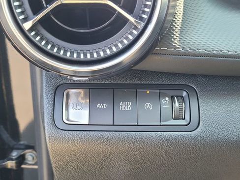 Used 2025 Chevrolet Equinox LT image 24