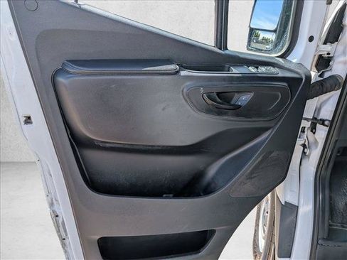 Used 2022 Mercedes-Benz Sprinter 2500 image 13