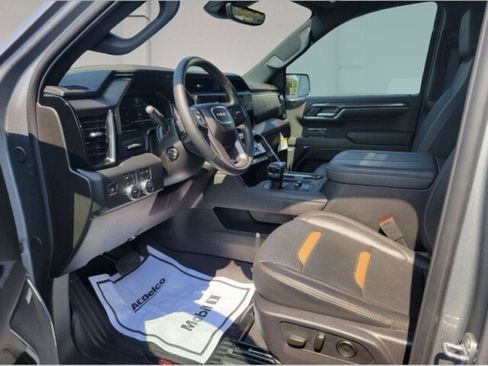 Used 2024 GMC Sierra 1500 AT4 w/ Technology Package image 6