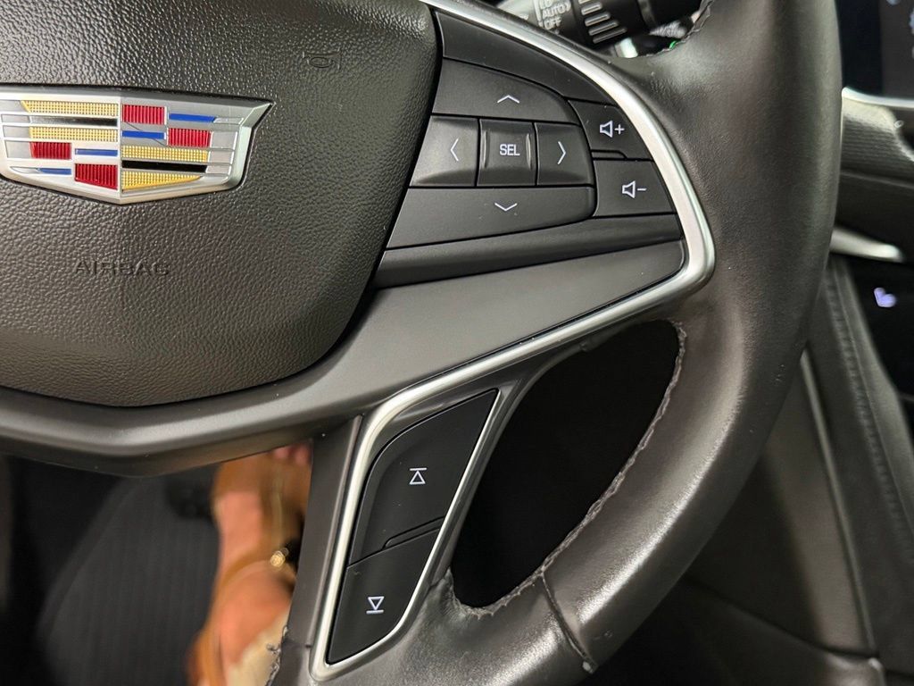 Used 2017 Cadillac XT5 Luxury w/ Driver Awareness Package AWD/4WD image 43