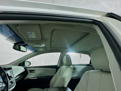 Used 2015 Toyota Avalon XLE Touring FWD image 26