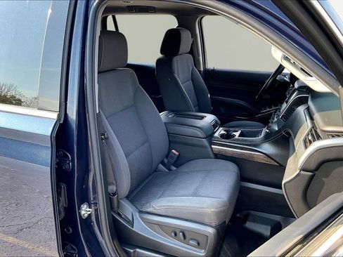 Used 2018 Chevrolet Tahoe LS w/ Enhanced Driver Alert Package RWD image 32
