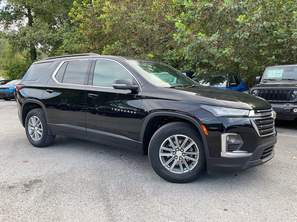 Used 2023 Chevrolet Traverse LT FWD 360° Tour