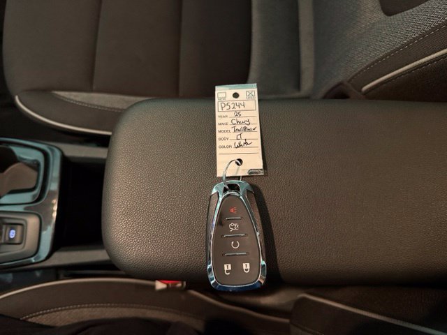 Used 2025 Chevrolet TrailBlazer LT AWD/4WD image 20