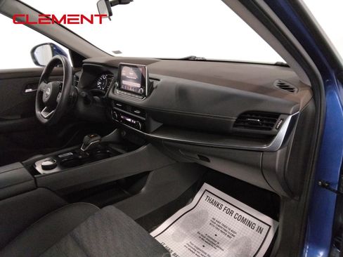 Used 2023 Nissan Rogue SV image 37