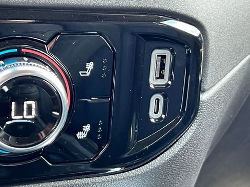 New 2026 GMC Sierra 1500 Elevation w/ Elevation Premium Package AWD/4WD image 33
