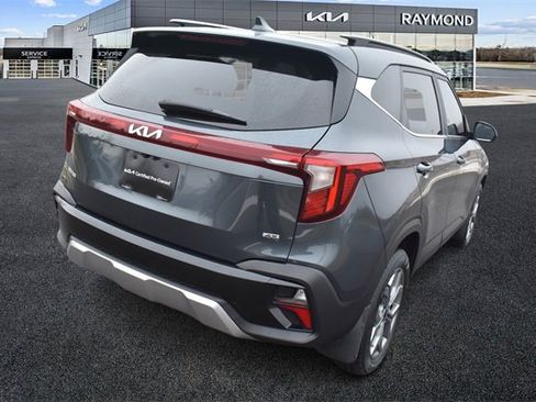 Certified 2024 Kia Seltos S image 3