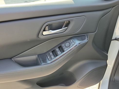 New 2026 Nissan Rogue SV image 21