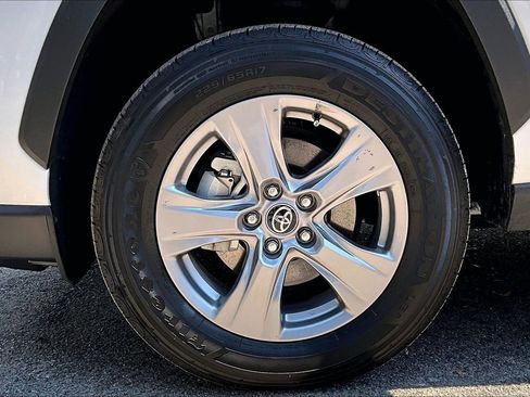 Used 2025 Toyota RAV4 XLE w/ Convenience Package image 35