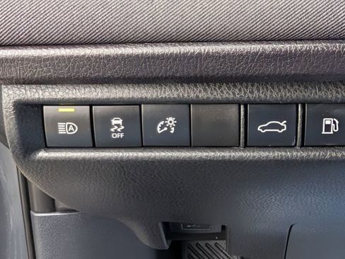 Used 2025 Toyota Camry LE image 23