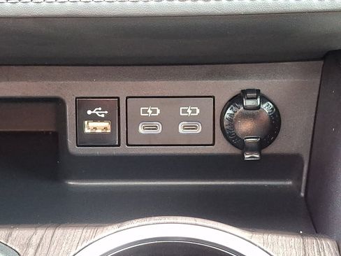 Certified 2024 Toyota Highlander Platinum AWD/4WD image 26