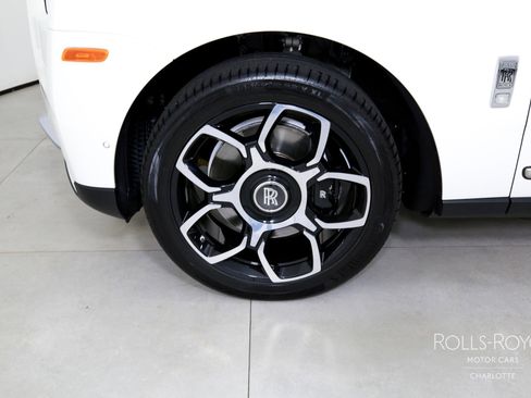 Used 2020 Rolls-Royce Cullinan image 39