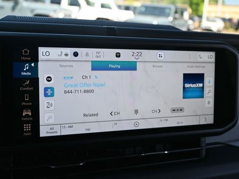 Used 2025 Jeep Wrangler Sahara w/ Safety Group image 33