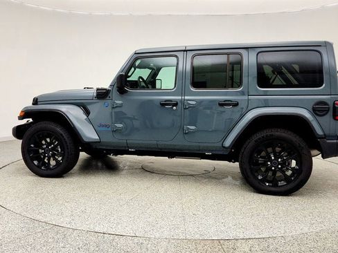 Used 2025 Jeep Wrangler Unlimited Sahara w/ Safety Group image 8