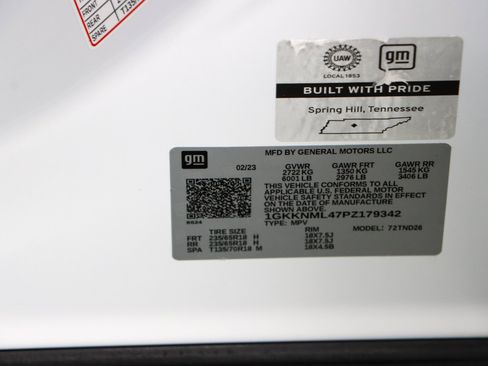 Used 2023 GMC Acadia SLT FWD image 35
