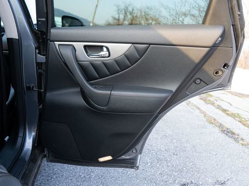 Used 2017 INFINITI QX70 AWD w/ Premium Package image 13