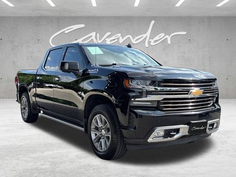 Used 2020 Chevrolet Silverado 1500 High Country w/ Technology Package AWD/4WD image 2