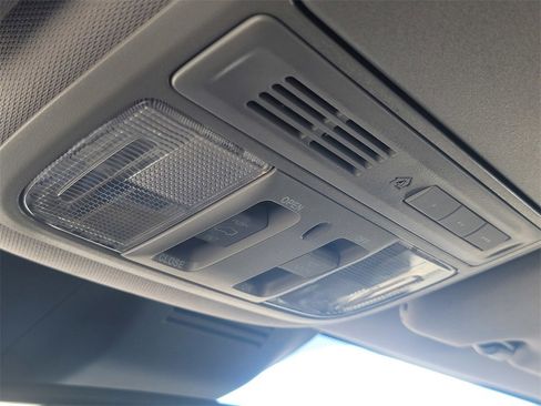 Used 2022 Honda CR-V Touring image 33