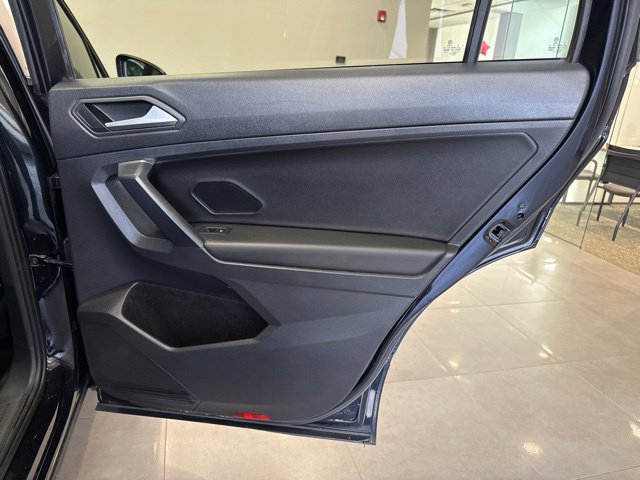 Used 2021 Volkswagen Tiguan SE R-Line AWD/4WD image 48