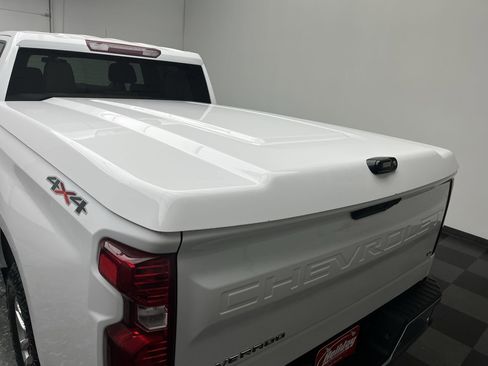 Used 2020 Chevrolet Silverado 1500 LT w/ Convenience Package image 28