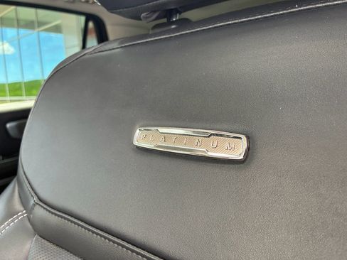 Used 2025 Ford Expedition Platinum AWD/4WD image 17