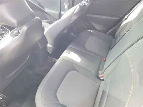 Used 2023 Kia Niro LX image 10