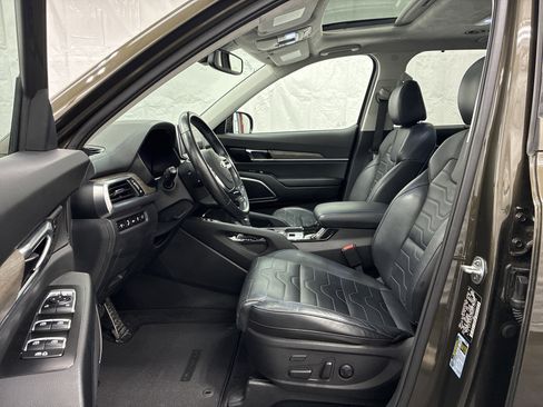 Certified 2021 Kia Telluride SX w/ SX Prestige Package AWD/4WD image 12
