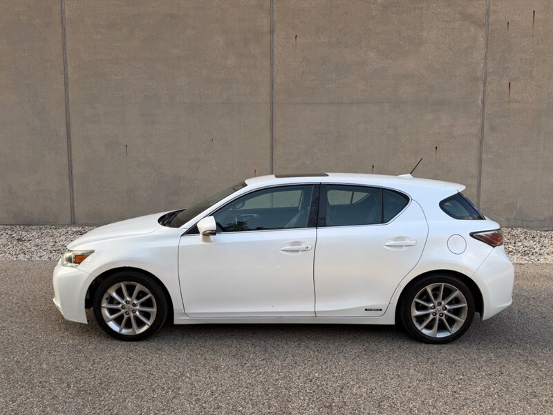 Used 2011 Lexus CT 200h Premium w/ Premium Audio Pkg FWD image 5
