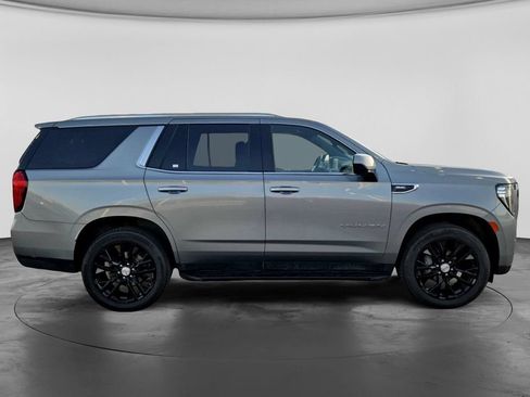 Used 2024 GMC Yukon SLE AWD/4WD image 4