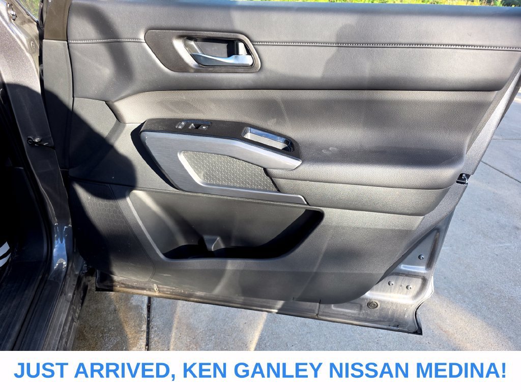 Certified 2024 Nissan Pathfinder SL AWD/4WD image 23
