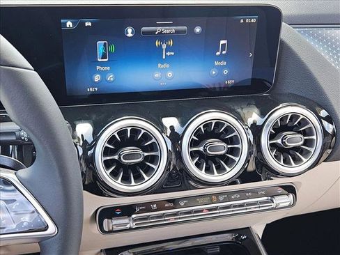 New 2026 Mercedes-Benz GLA 250 GLA 250 image 12