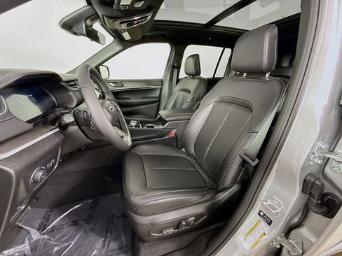 New 2025 Jeep Grand Cherokee Limited AWD/4WD image 21