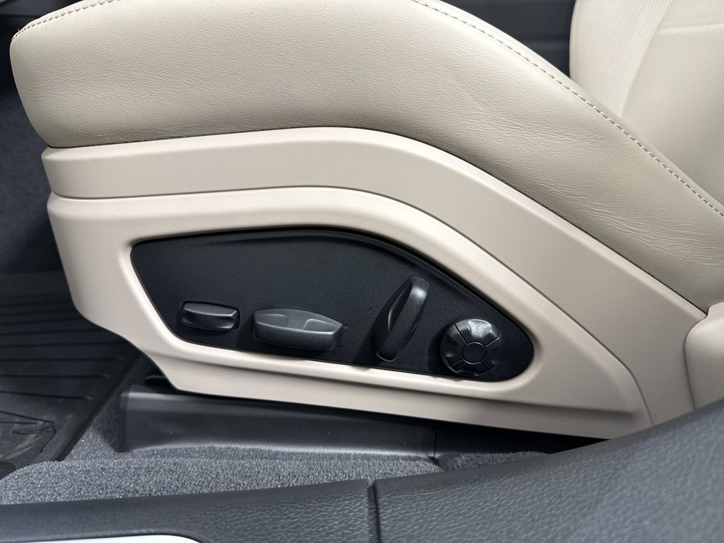 New 2026 Porsche Panamera 4 AWD/4WD image 39