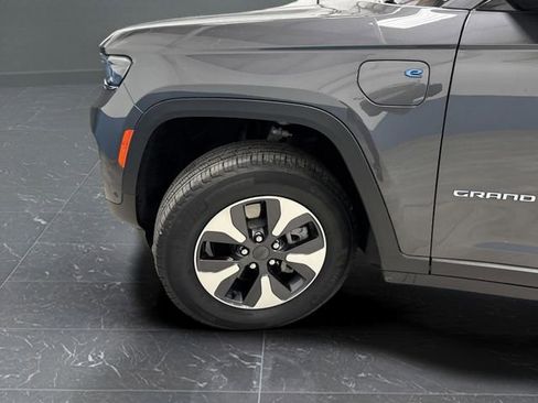 Used 2023 Jeep Grand Cherokee 4WD 4xe w/ Luxury Tech Group II image 41