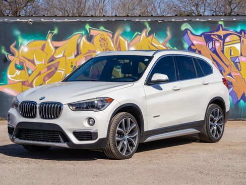 Used 2017 BMW X1 xDrive28i image 2