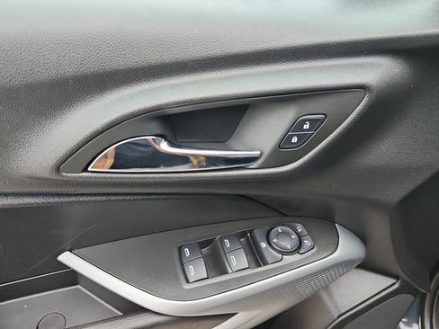 Certified 2025 Chevrolet Trax LS w/ Driver Confidence Package image 34