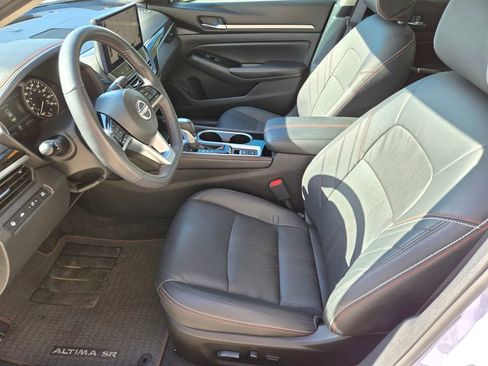 Used 2024 Nissan Altima 2.0 SR FWD image 6