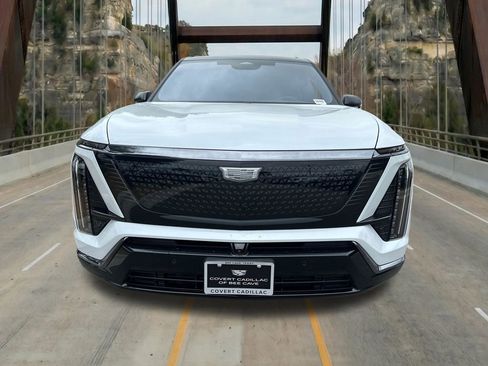 New 2026 Cadillac Vistiq Premium Luxury AWD/4WD image 2