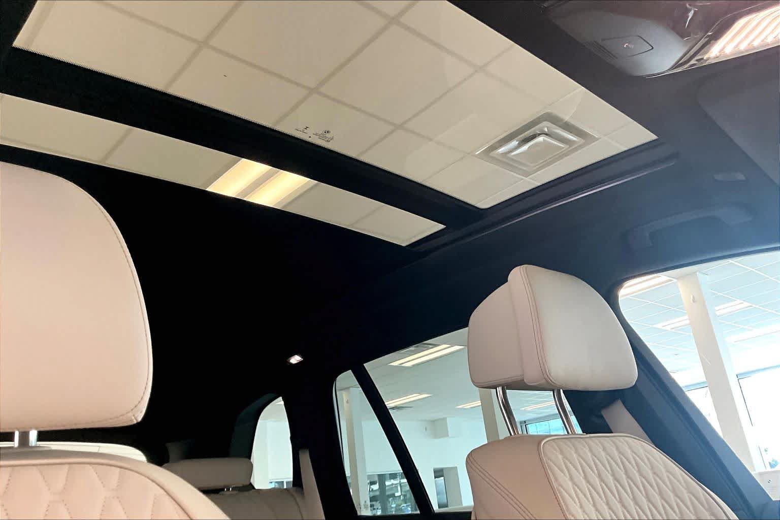 Used 2024 BMW X5 sDrive40i w/ Premium Package RWD image 13