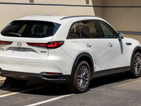 Used 2024 MAZDA CX-90 Plug-In Hybrid w/ Preferred AWD/4WD image 23