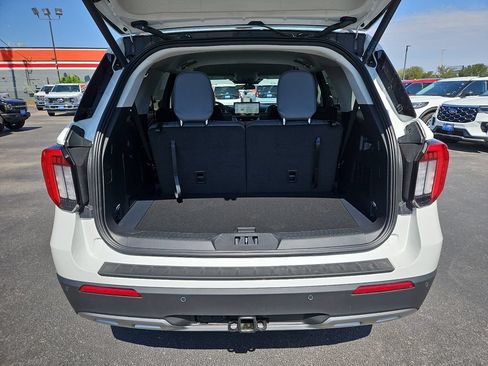 New 2026 Ford Explorer Active w/ Active Comfort Package RWD image 18