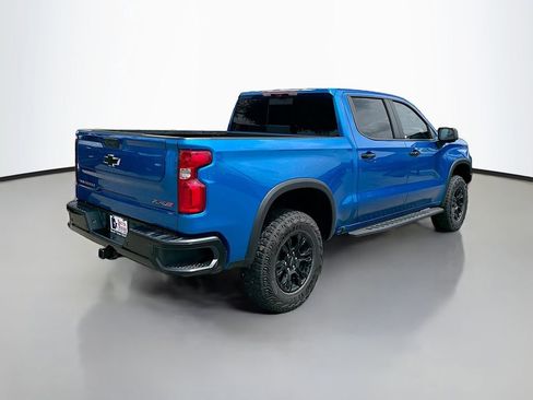 Used 2023 Chevrolet Silverado 1500 ZR2 w/ Technology Package AWD/4WD image 7