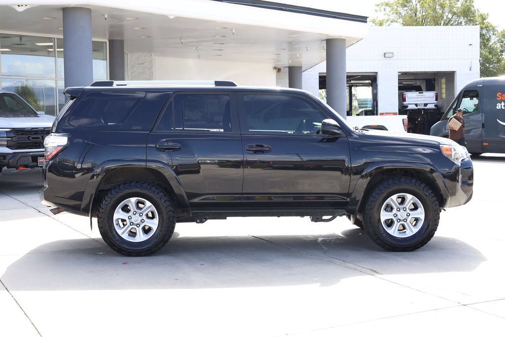 Used 2021 Toyota 4Runner SR5 AWD/4WD image 7