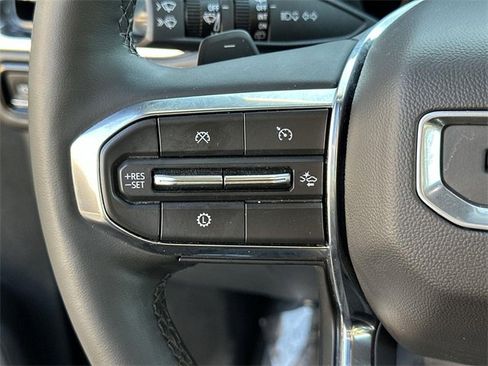 Used 2025 GMC Yukon Denali image 35