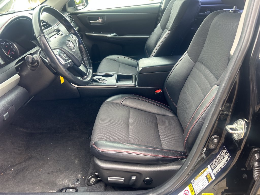 Used 2017 Toyota Camry SE FWD image 10