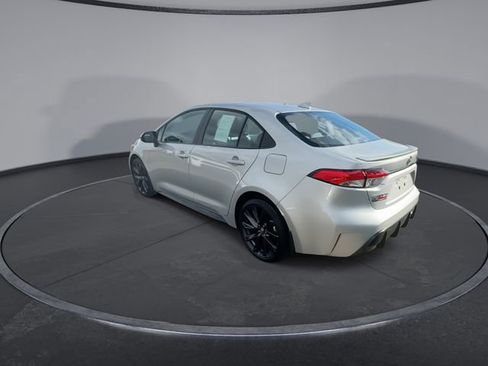 Used 2025 Toyota Corolla SE image 11