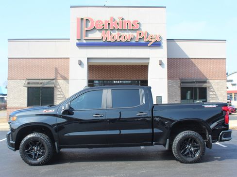 Used 2020 Chevrolet Silverado 1500 Custom Trail Boss w/ Custom Convenience Package image 10