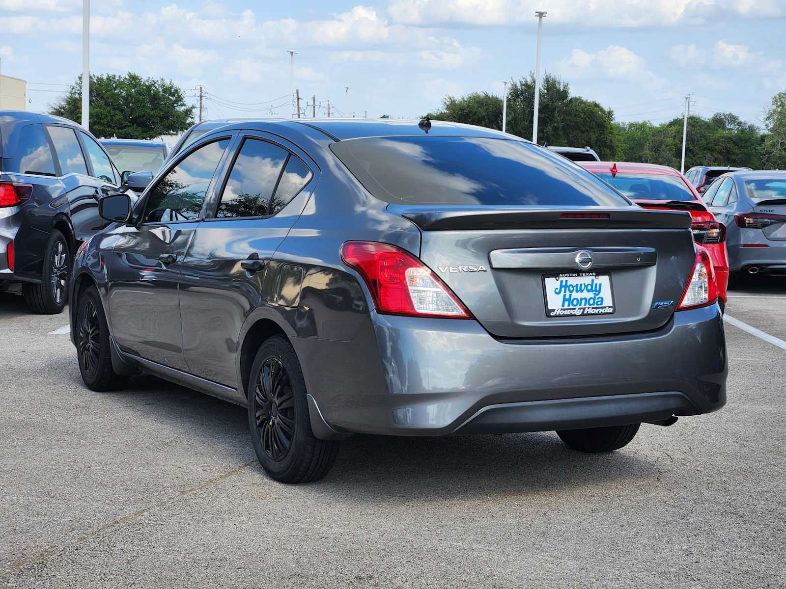Used 2016 Nissan Versa S Plus FWD image 5