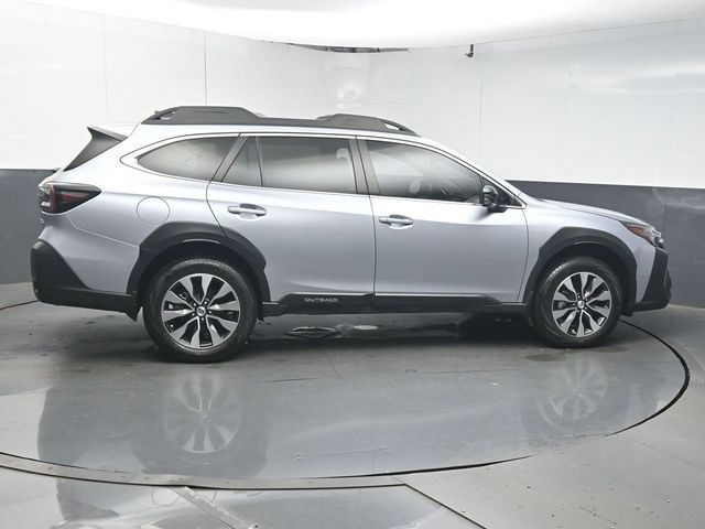 Used 2025 Subaru Outback Limited w/ Popular Package #2 AWD/4WD image 8